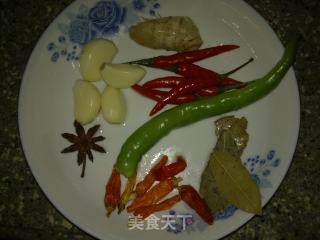 香干烧肉的做法步骤：2