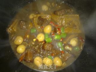 香干烧肉的做法步骤：2