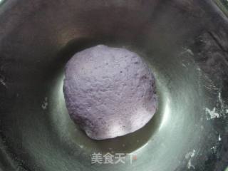 漂亮的紫薯花卷的做法步骤：2