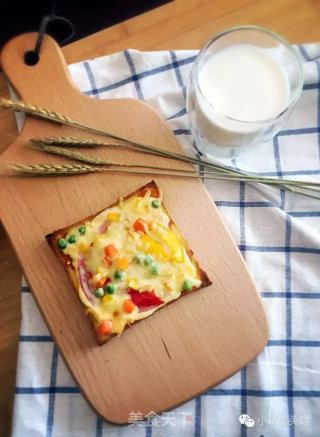 我们都不是天生的好厨子 | 10分钟出炉，4步学做香喷喷的吐司Pizza~的做法