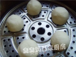 奶黄包的做法步骤：2