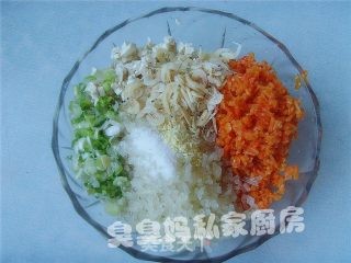 胡萝卜粉条素包的做法步骤：3