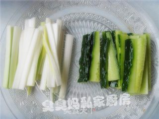 老北京鸡肉卷的做法步骤：2