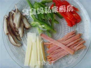 懒人餐-----吐司披萨的做法步骤：3