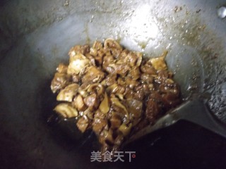 酱香牛腩的做法步骤：2