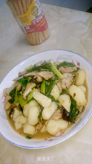 荸荠大蒜炒肉片的做法