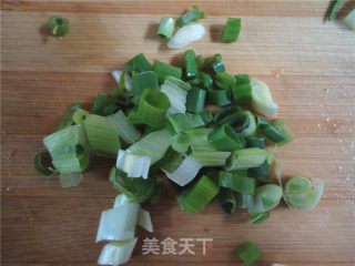 腊肉五彩蝴蝶面的做法步骤：4