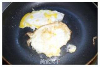 荷包蛋鲫鱼浓汤的做法步骤：2