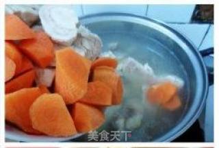 粉葛煲排骨的做法步骤：2