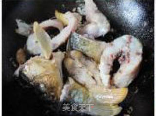 侉炖豆腐鱼的做法步骤：4