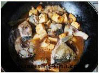 侉炖豆腐鱼的做法步骤：4