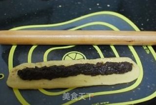 香酥红豆卷的做法步骤：4