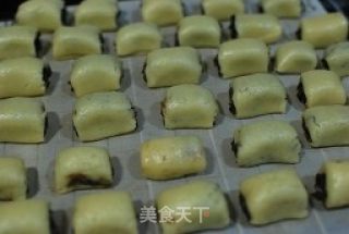 香酥红豆卷的做法步骤：4