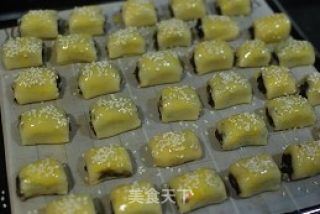 香酥红豆卷的做法步骤：4