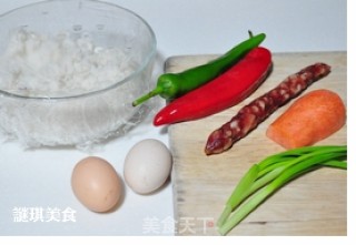 蛋蔬腊味饭的做法步骤：2