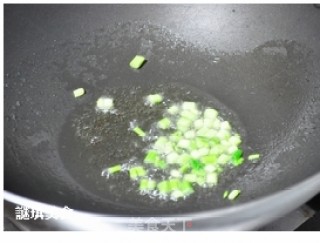 蛋蔬腊味饭的做法步骤：2