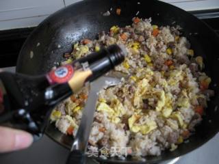黄油牛肉粒炒饭的做法步骤：5