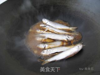 酱油鱼的做法步骤：2