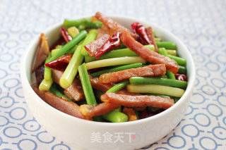 蒜薹炒腊肉的做法