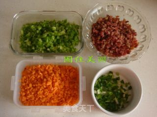 腊肉炒饭的做法步骤：2