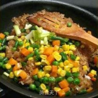 香炒糯米饭的做法步骤：2