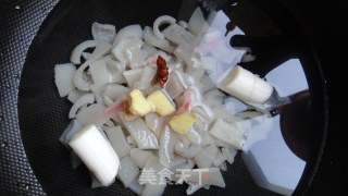美容佳品---彩色肉皮冻的做法步骤：4