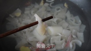 美容佳品---彩色肉皮冻的做法步骤：4