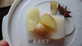 美容佳品---彩色肉皮冻的做法步骤：4