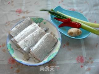 葱香带鱼的做法步骤：4
