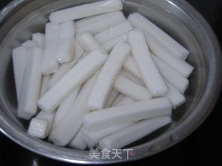 黑胡椒茄汁年糕的做法步骤：2