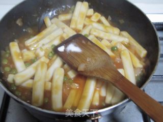 黑胡椒茄汁年糕的做法步骤：2