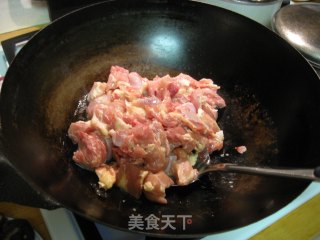 家常香菇焖鸡块的做法步骤：2
