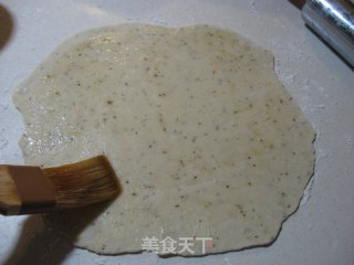 中国式批萨--葱油饼的做法步骤：3