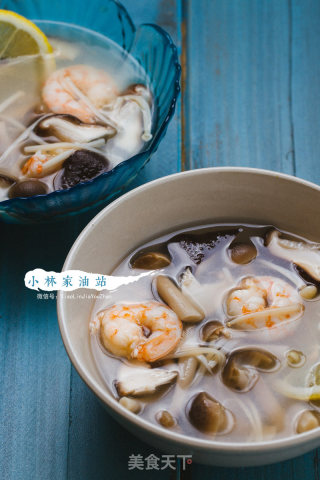 鲜味菌菇鲜虾汤的做法