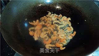 韭黄炒虾米的做法步骤：2
