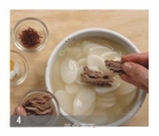 正宗韩国米糕汤的做法的做法步骤：2