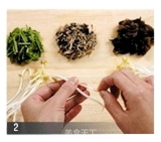 正宗韩国鱼肉饺子的做法的做法步骤：2