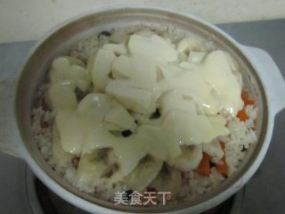美容养颜的南瓜香蕉煲仔饭的做法步骤：2