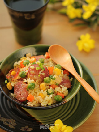 腊肠杂蔬炒饭