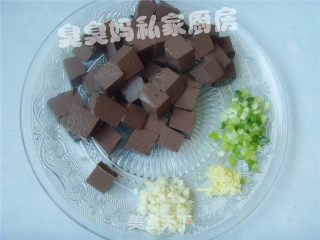 麻辣鸭血的做法步骤：4