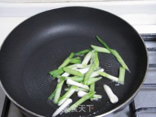 大蒜木耳炒山药的做法步骤：2