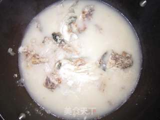 娃娃菜豆腐鱼头汤的做法步骤：2