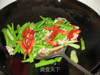 莴笋四季豆炒猪肉的做法步骤：2