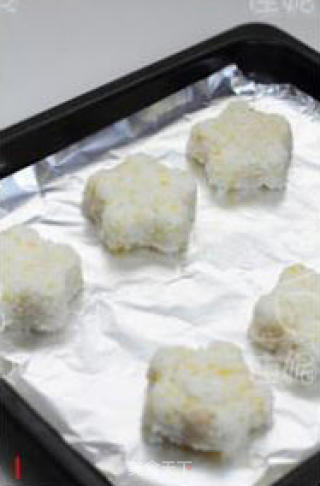 卤肉米堡的做法步骤：2