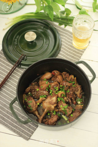 一厨作铸铁锅之让你回味无穷的啤酒鸭的做法