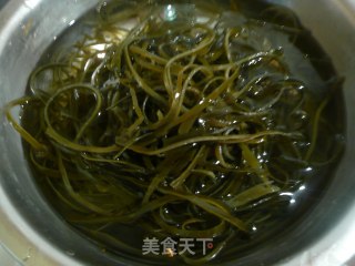 改善你的酸性体质---《芝麻海带丝》的做法步骤：2
