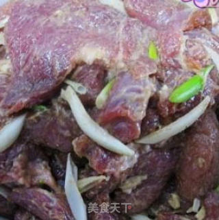 春饼烤肉的做法步骤：2