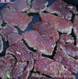 春饼烤肉的做法步骤：2