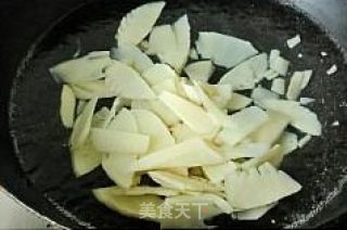 蚝油双菇笋片的做法步骤：3