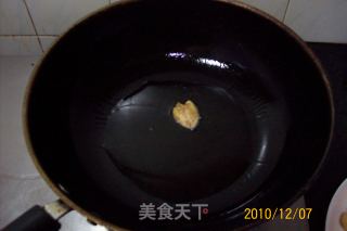 早餐精典制作《芹菜虾皮.蘑菇鸡丁菜炒饭》的做法步骤：15